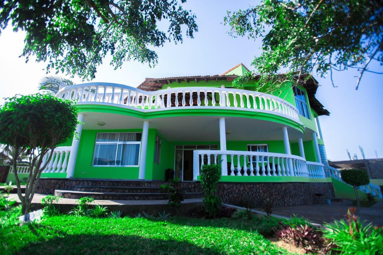 Bilene Beach House Vila Praia Do Bilene Exteriör bild